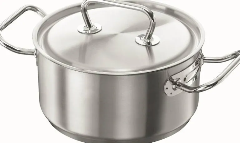 Classic casserole avec couvercle 24 cm
