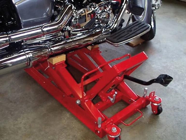 Cric pour moteur