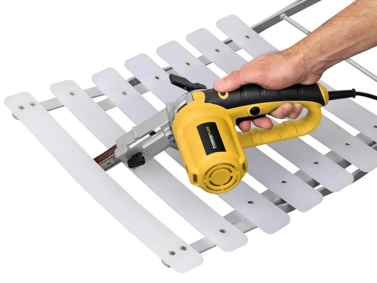 Powerplus POWX139 Ponceuse à bande - 400 W